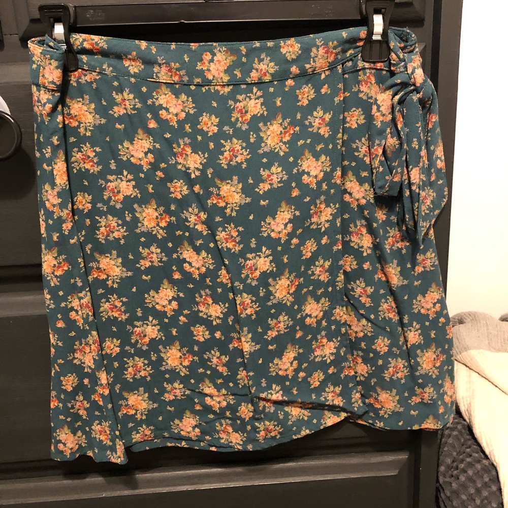 American Eagle wrap skirt